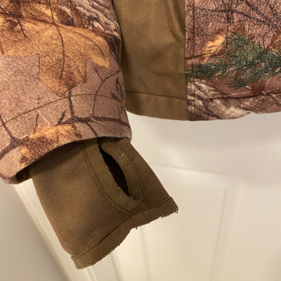 Field & Stream Women's Red and Camo Jacket - Picture 4 of 8